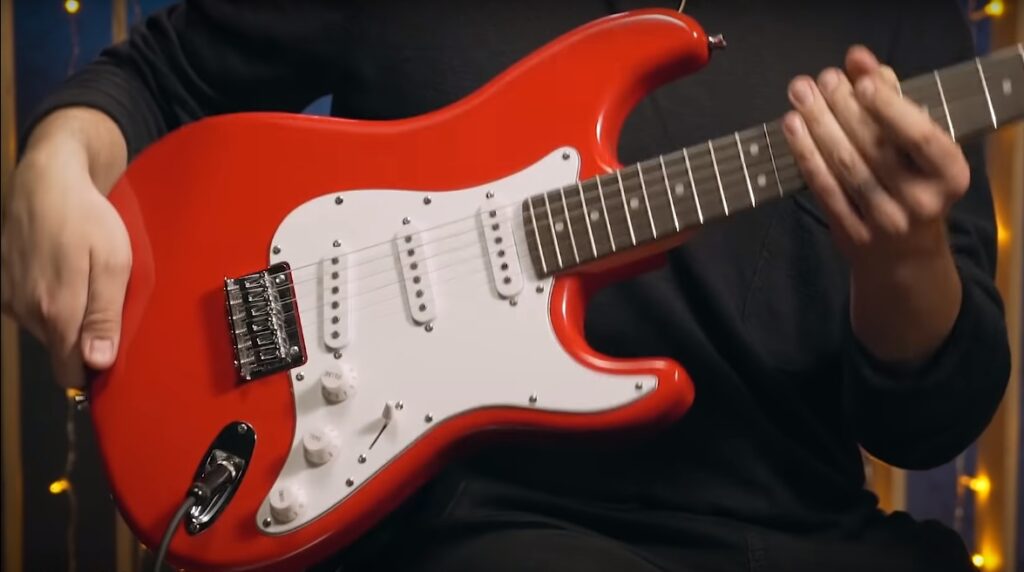 Обзор электрогитары Fender Squier MM Stratocaster HT