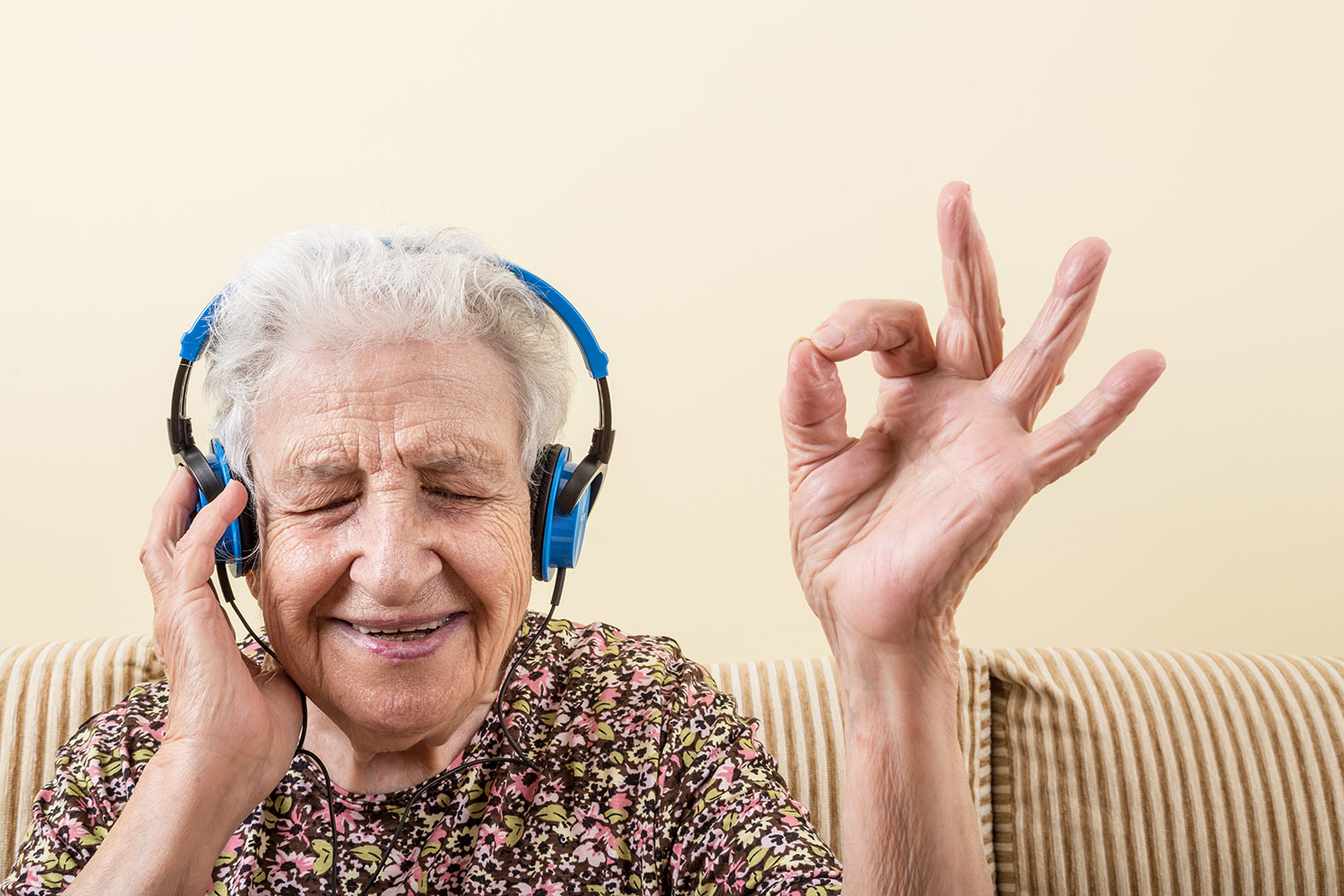 Как музыка влияет на людей с болезнью Альцгеймера